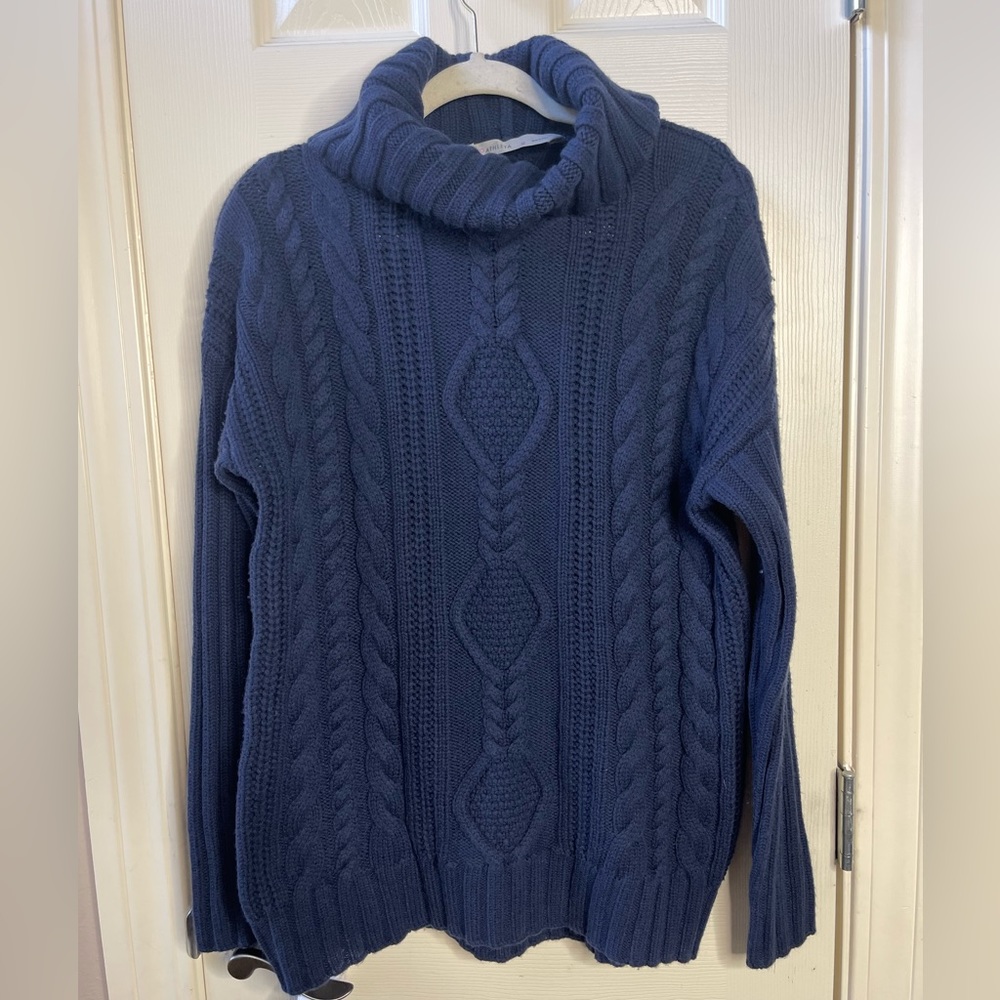 ATHLETA 100% merino extra fine a wool , cable knit turtleneck sweater size M